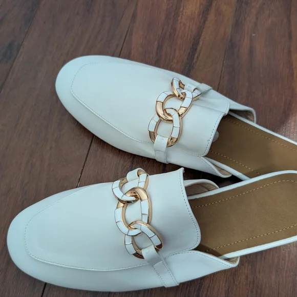 White and Gold Flats With Open Back / Slides - Picture 2 of 8